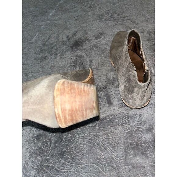 Joie Barlow Suede Taupe Block Heel Chelsea Boots Bootie, size 6.5 - Picture 7 of 7